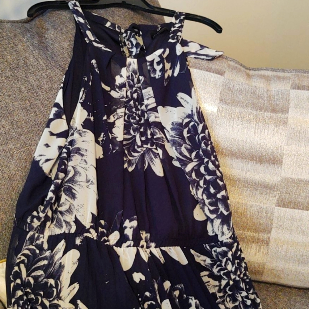 LB navy/white floral maxi sz20 NWT